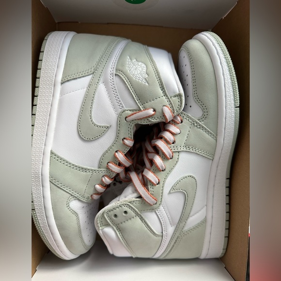 Nike Shoes - Size 6.5 nike Jordan 1 sea foam green
